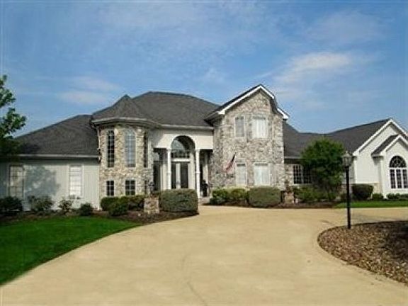 2nd image of 6478 Foxglove Dr