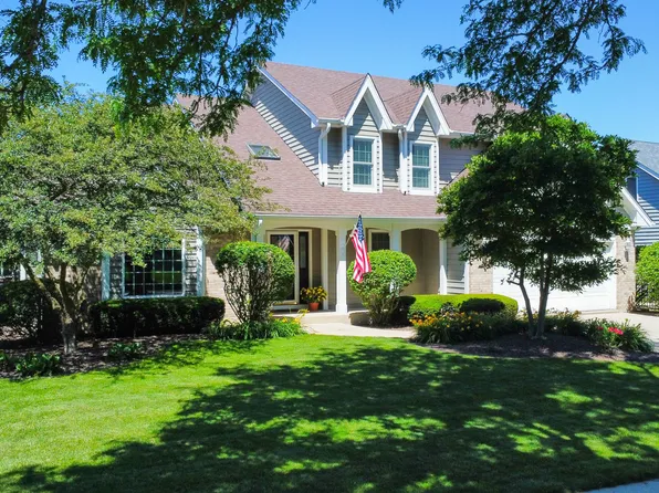 3611 Othello Dr, Naperville, IL 60564