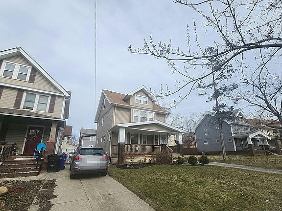 3rd image of 11805 Cromwell Ave