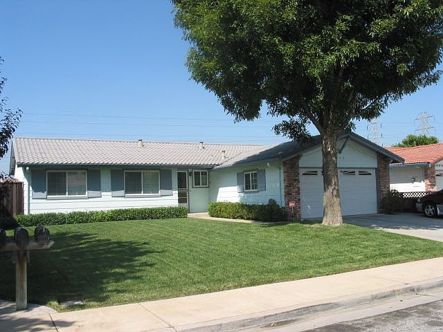 1st image of 3853 Ashridge Ln