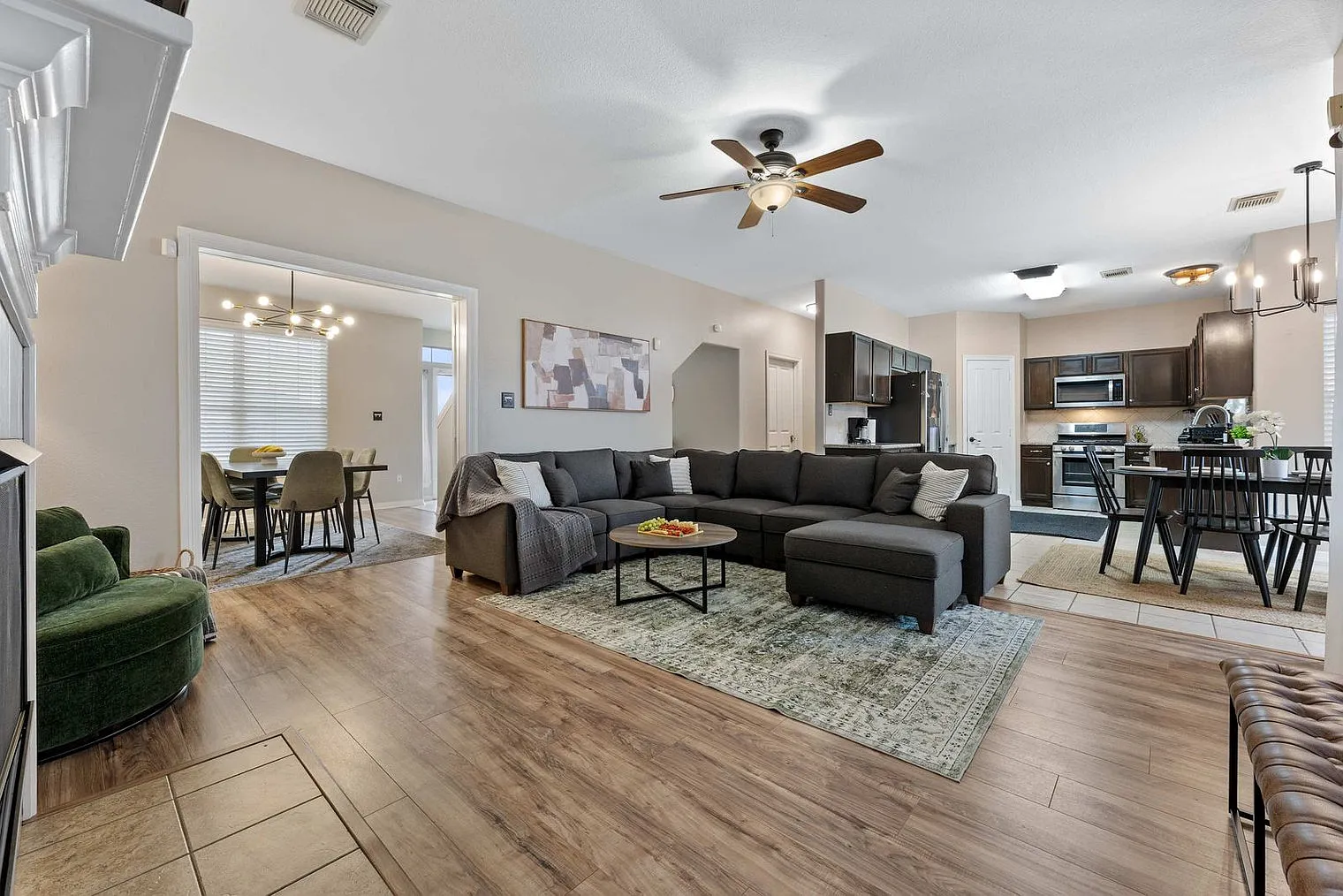 7 bed, 4.0 bath, 2249 sqft, $11,573 — Photo 2