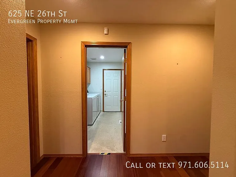 625 NE 26th St — Photo 20