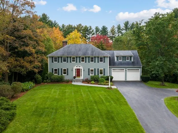10 Blossom Ln, Wayland, MA 01778