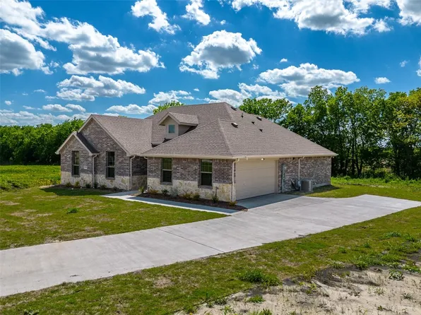 2099 Meadowbrook Ln, Nevada, TX 75173