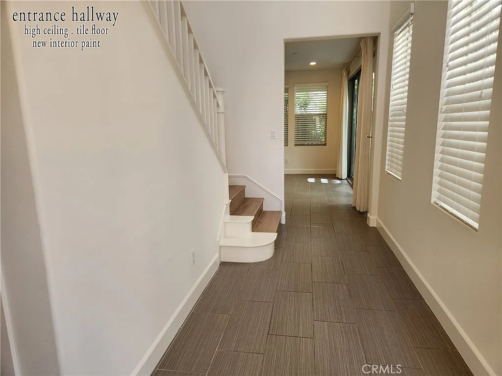3 bed, 2.5 bath, 1978 sqft, $5,000 — Photo 3