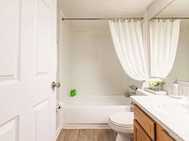 Cypress Winds Apartment Homes — Photo 14