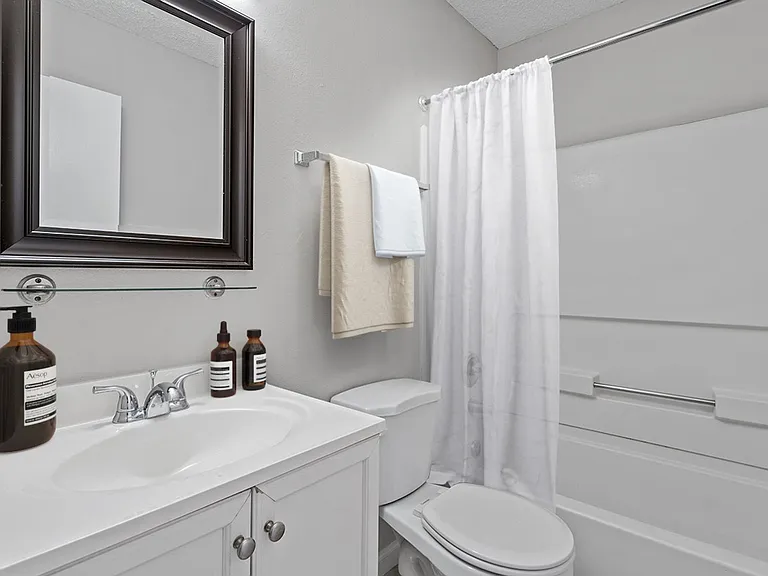 108 Barslund Ct — Photo 2