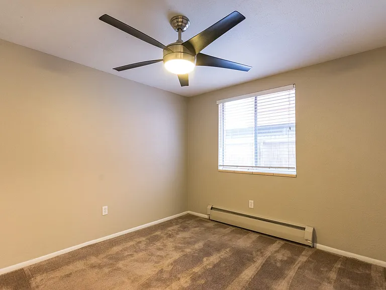 Topaz Apartments — Photo 32