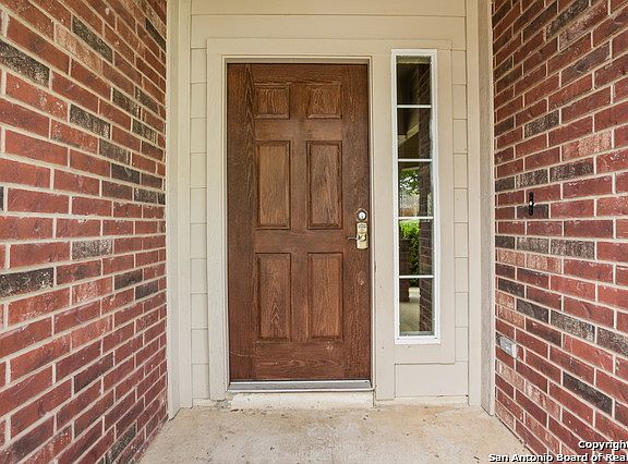 3rd image of 26323 Walden Oak