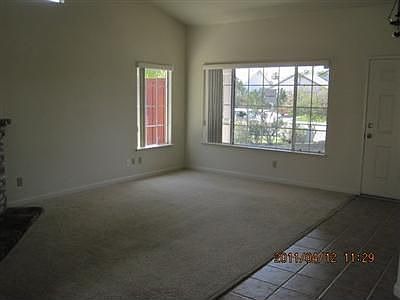 4th image of 2192 Huntington Dr