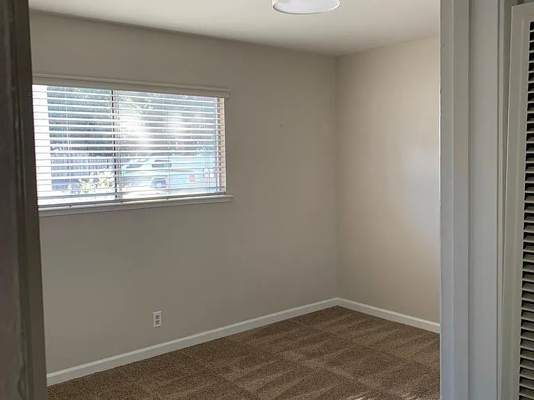 812 Belden St #1 — Photo 5