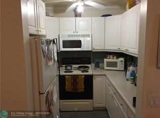 38 Newport Ct #B, Deerfield Beach, FL 33442