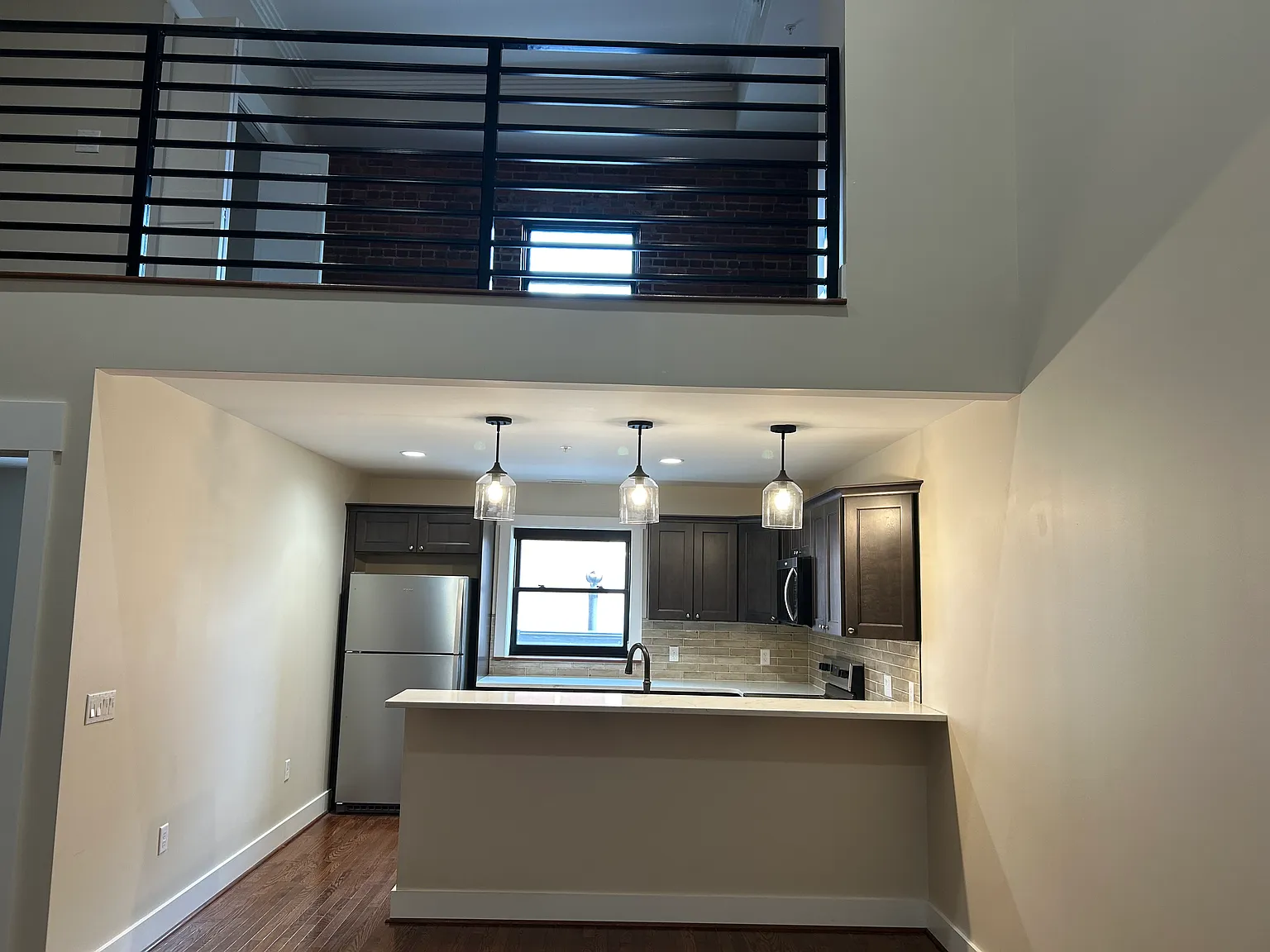 2 bed, 1100 sqft, $2,250 — Photo 3