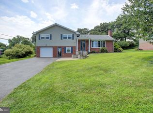 300 Farmington Rd, Chambersburg, PA 17202