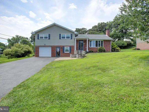 300 Farmington Rd, Chambersburg, PA 17202