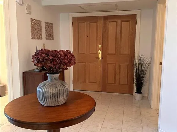 7515 Pelican Bay Blvd, Naples, FL