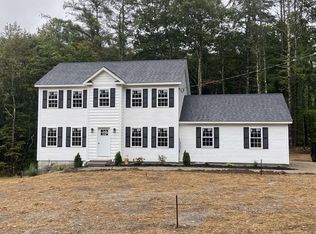 40 Birches Rd, Hubbardston, MA 01452