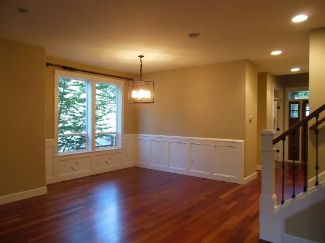 1119 Oak St — Photo 5
