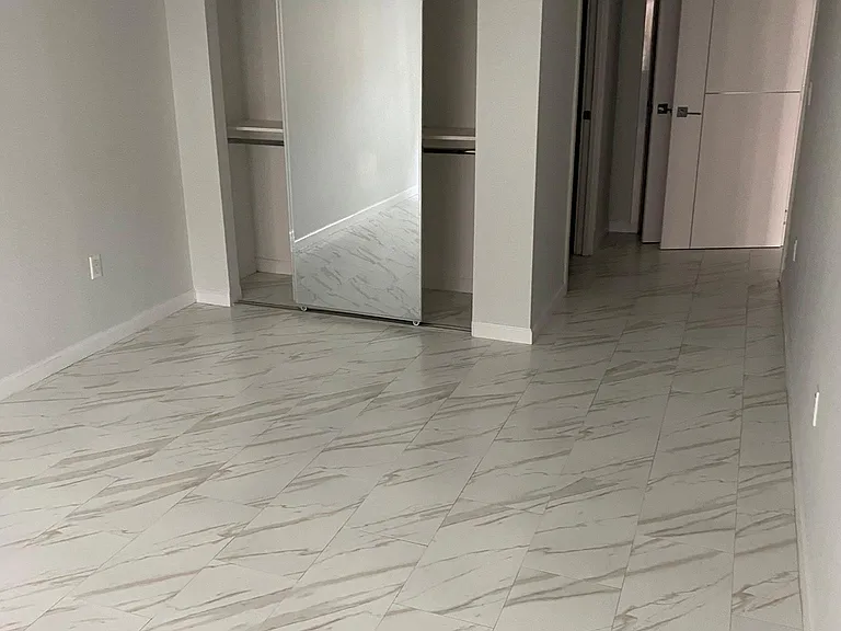 5 Grace Ave #3G — Photo 4