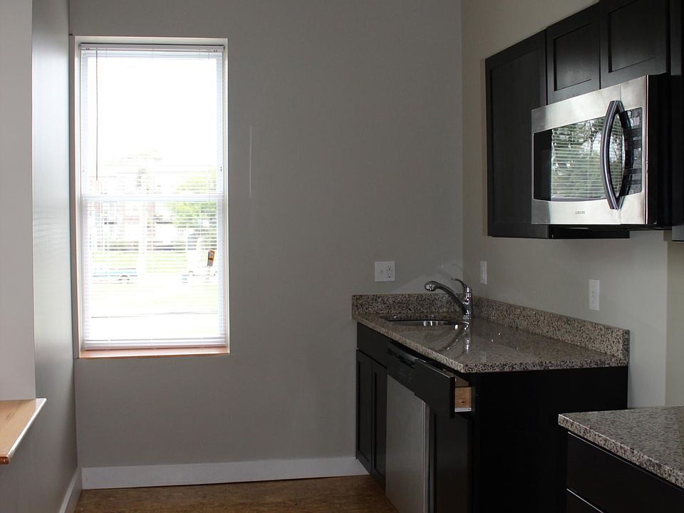 2nd image of 853 Goodfellow Blvd #A