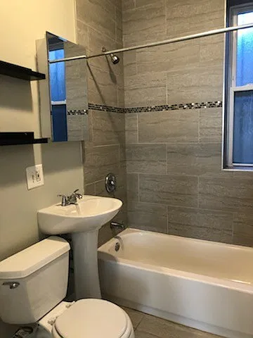 2 bed, 570 sqft, $1,795 — Photo 3