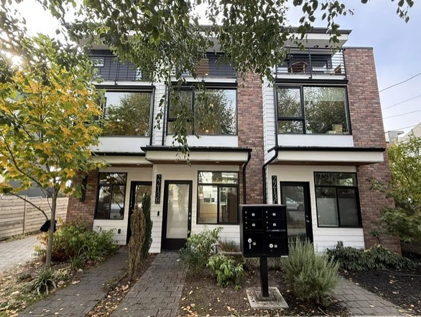 Luxury Ballard Townhome W High End Finishes, Views & Easy Commute! — Photo 1