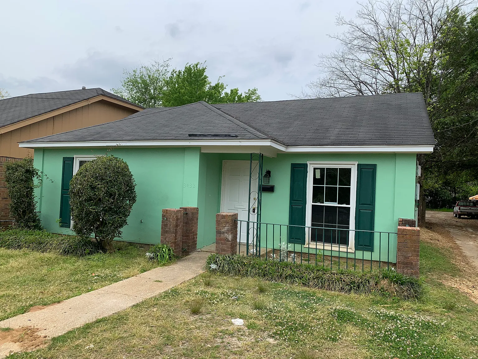 3 bed, 1218 sqft, $1,025 — Photo 2