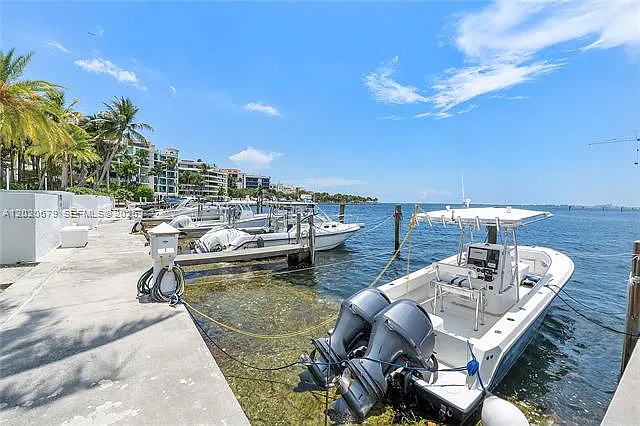 1600 S Bayshore Ln #6A — Photo 27
