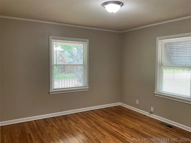 1644 S Knoxville Ave — Photo 17