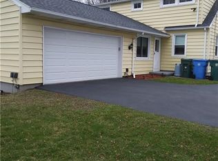 26 Elmtree Rd, Rochester, NY 14612