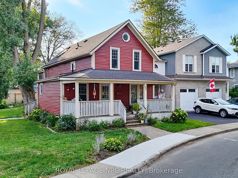 52 Queens Cir #2