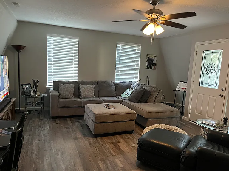 101 Spring Oak St — Photo 7