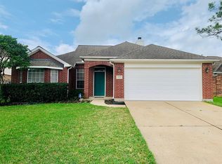 811 Spring Valley Ct, Sugar Land, TX 77479