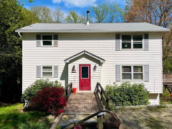 15 Old County Rd, Holland, MA 01521