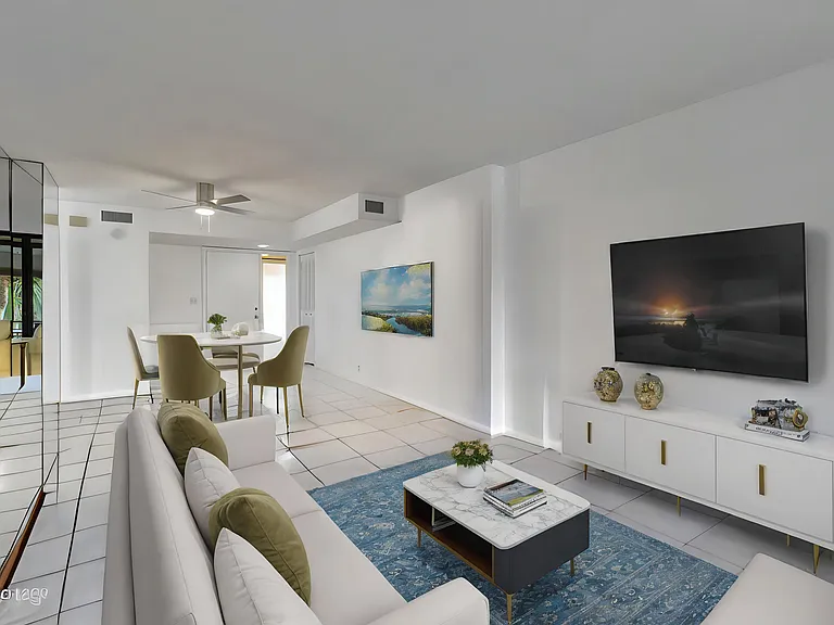 11255 Green Lake Dr #202 — Photo 9