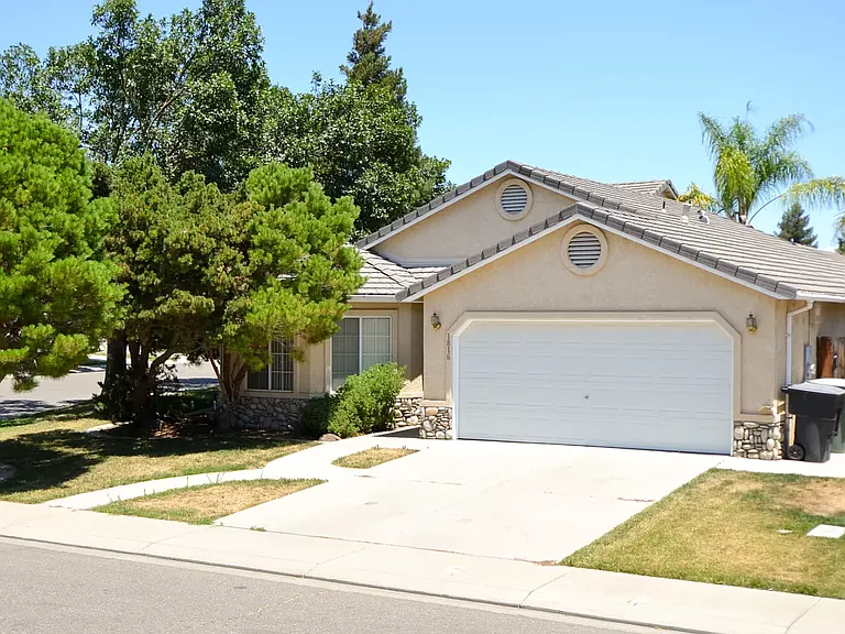 1816 Beethoven Way — Photo 9
