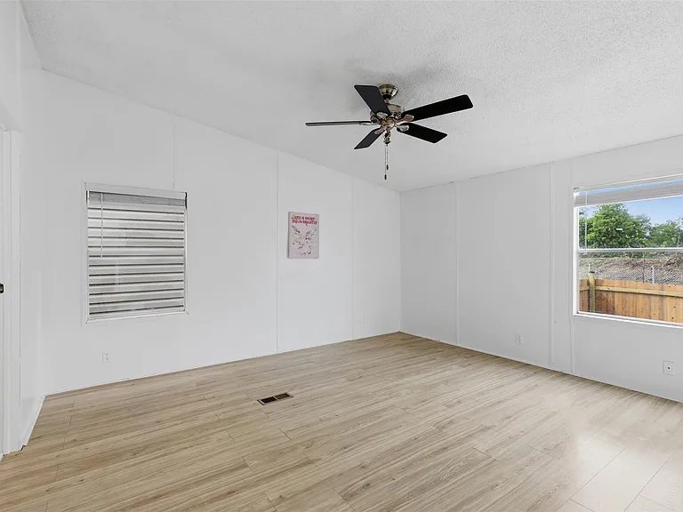 376 Rae Ln #A — Photo 22