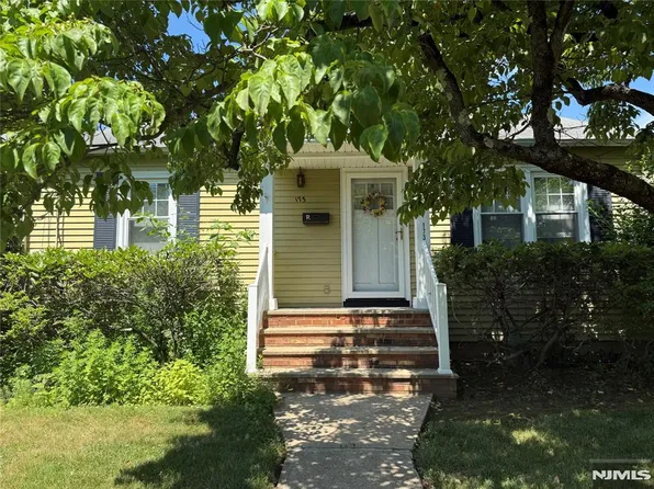 173 Walnut St, Northvale, NJ 07647