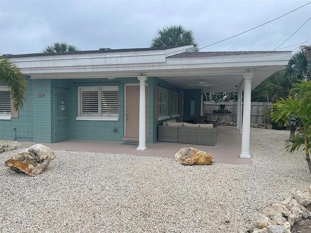 2 bed, 1.0 bath, 748 sqft, $2,600 — Photo 3