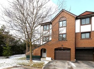 4230 Fieldgate Dr #10, Mississauga, ON L4W2M5