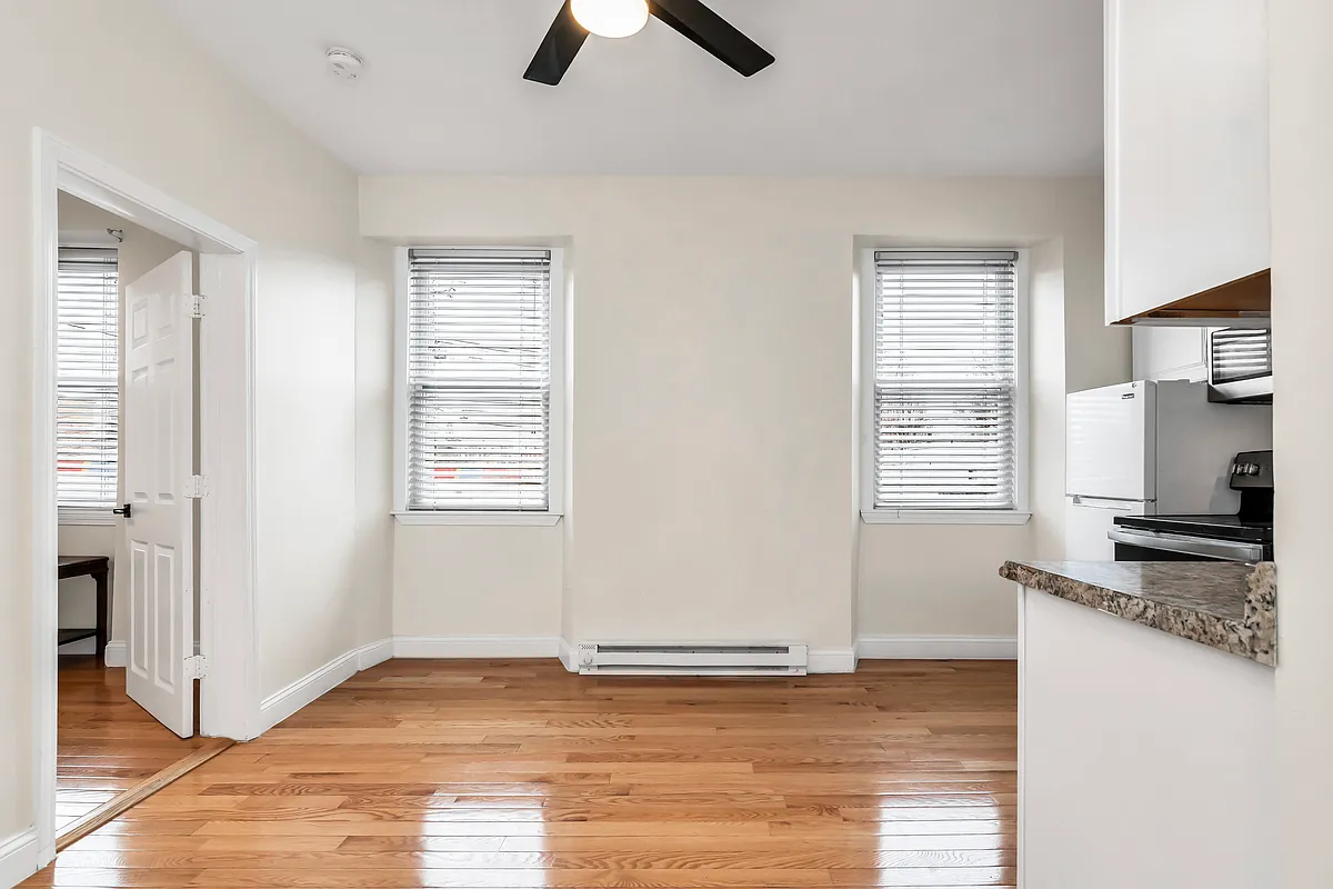 Building Photo - 193 Appleton St #4