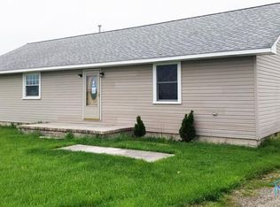 17378 Kellogg Rd, Bowling Green, OH 43402