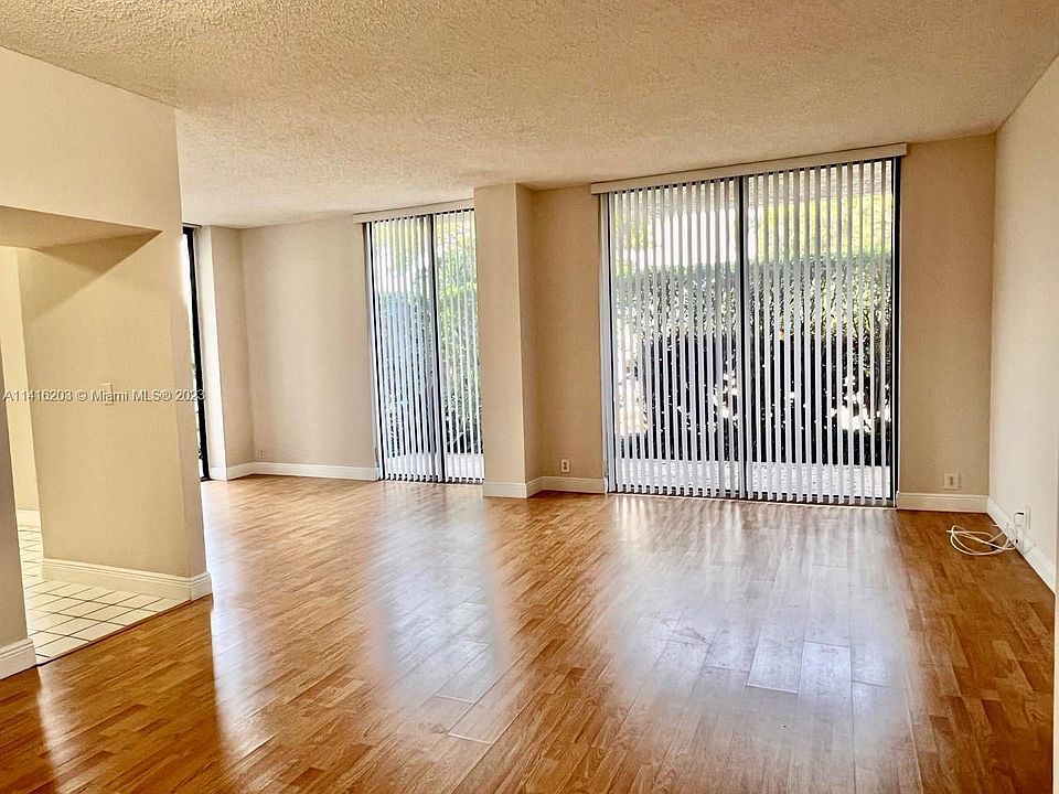 1st image of 3300 NE 191st St APT 107