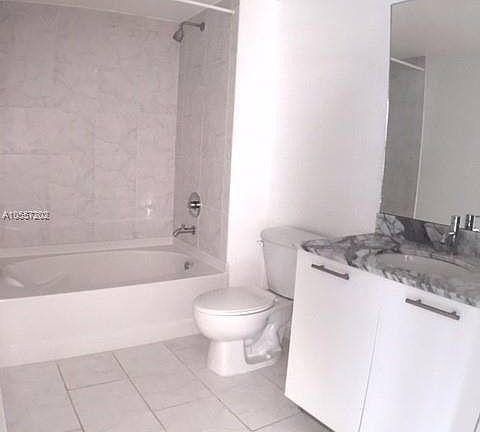 5th image of 951 Brickell Bay Dr