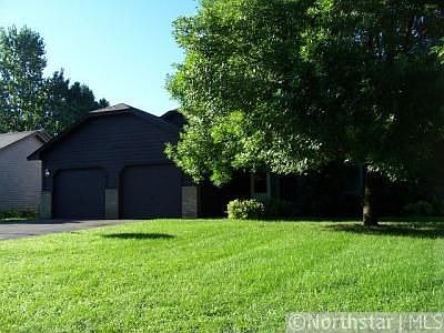 1st image of 902 102nd Cir NE