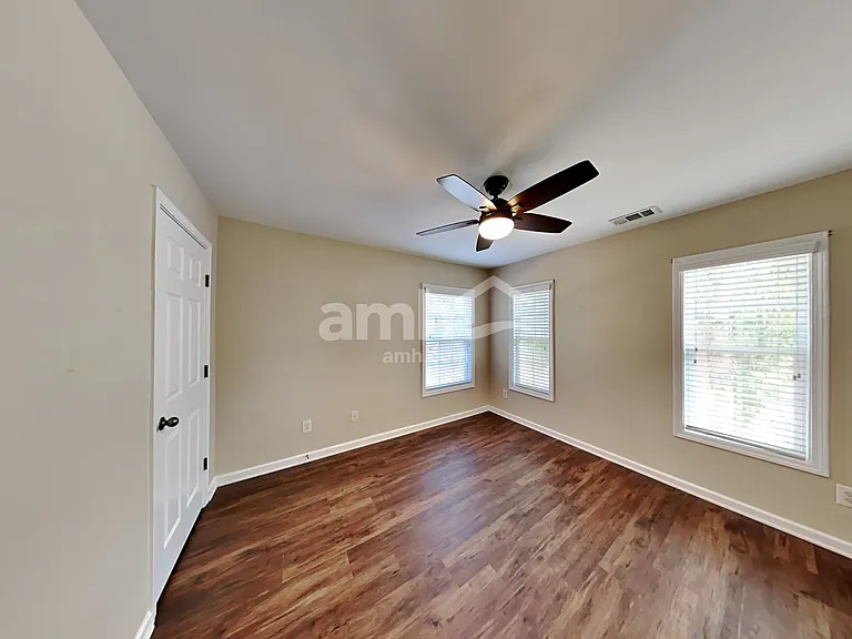 211 Sawtooth Ct — Photo 17