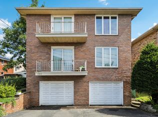 263 Moore St #1, Fort Lee, NJ 07024