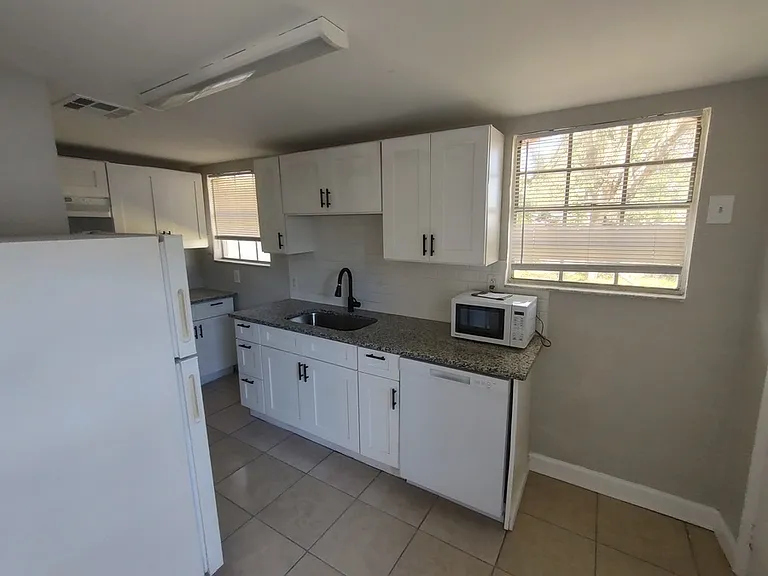 3010 E Idlewild Ave — Photo 16