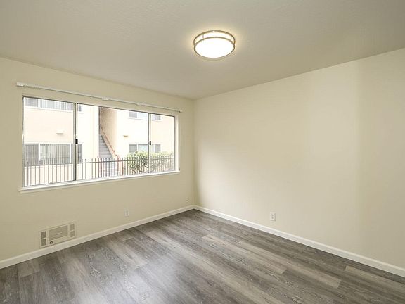 3rd image of 3820 Park Blvd #9