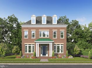 10614 Cedar Ave, Fairfax, VA 22030